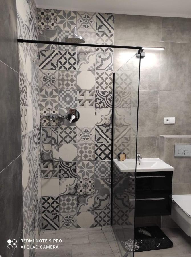Urocze Studia W Lomiankach, 1- Z Sauna I Tarasem, 2- Z Kominkiem, 3- Ekonomiczne, 7Km Metro Mlociny Warszawa Łomianki Εξωτερικό φωτογραφία
