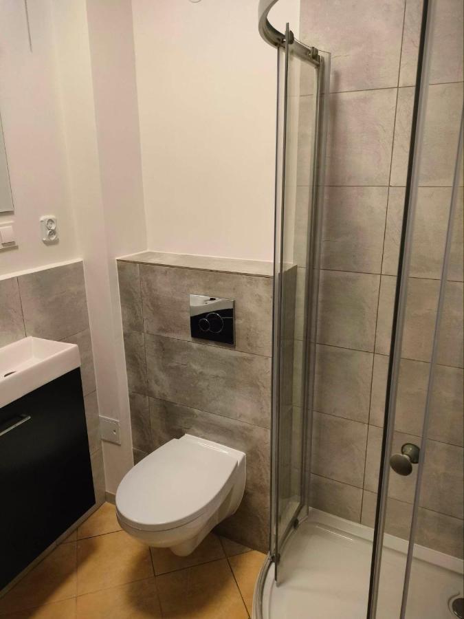 Urocze Studia W Lomiankach, 1- Z Sauna I Tarasem, 2- Z Kominkiem, 3- Ekonomiczne, 7Km Metro Mlociny Warszawa Łomianki Εξωτερικό φωτογραφία