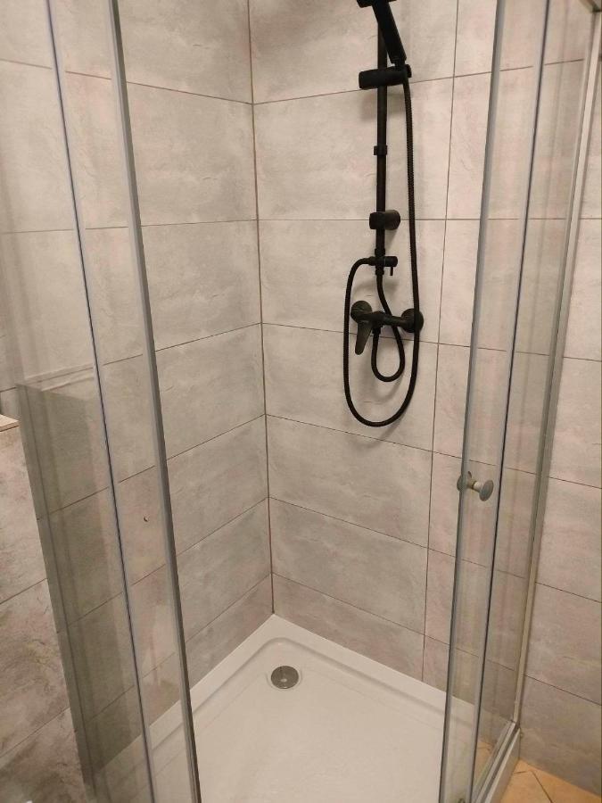 Urocze Studia W Lomiankach, 1- Z Sauna I Tarasem, 2- Z Kominkiem, 3- Ekonomiczne, 7Km Metro Mlociny Warszawa Łomianki Εξωτερικό φωτογραφία